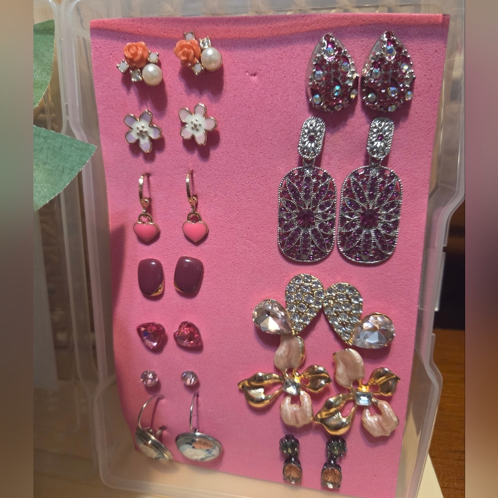 Earrings Bundle Lot Set of 12 in Pink Shades - Picture 3 of 5